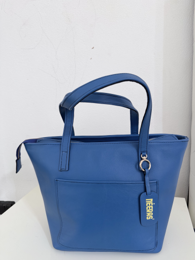 NEERAS' Vayen #5 – Blu Cobalto Borsa NEERAS' Vayen #5 – Pelle italiana blu cobalto, design artigianale africano